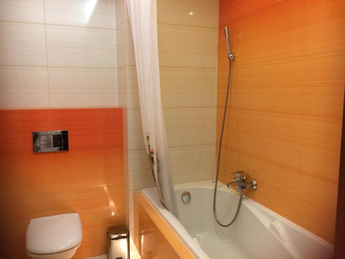 Apartament "Cleopatra" Z Garazem Podziemnym, Faktury Vat Apartment Kielce Exterior photo